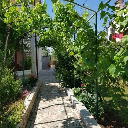 Appartamento Olive Garden 1 *