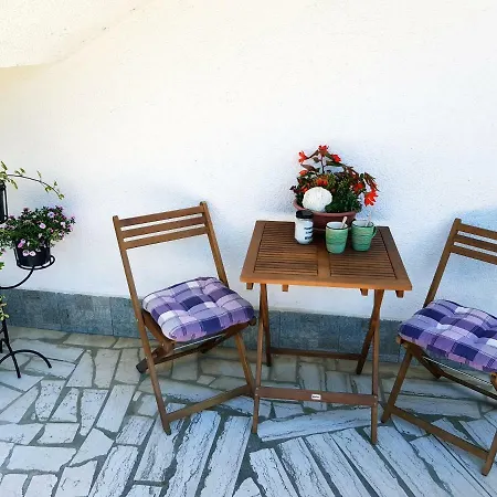 Apartment Olive Garden 1 Pula