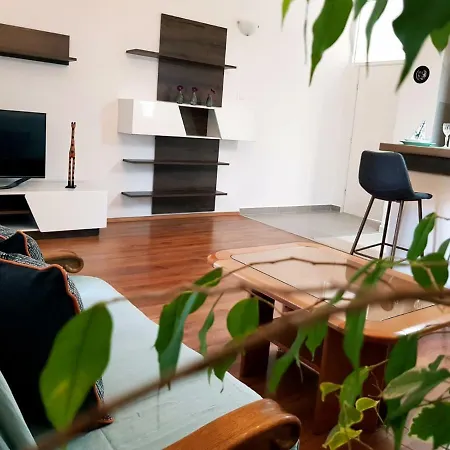 Apartment Olive Garden 1 Pula
